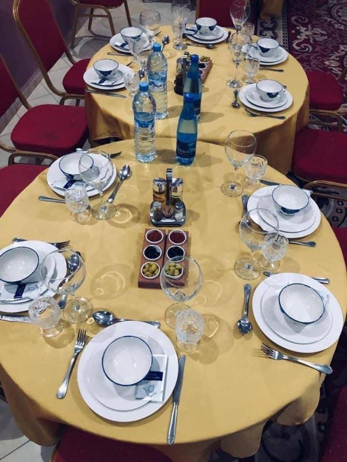 Hotel La Renaissance Tata Ngoại thất bức ảnh