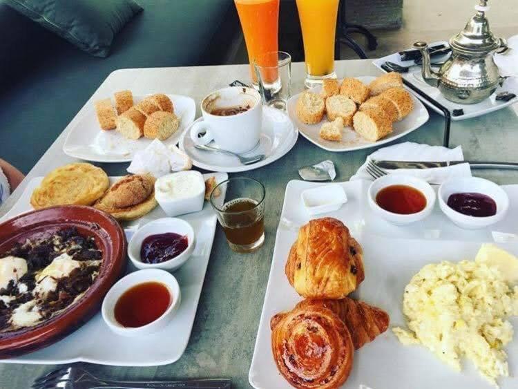 Hotel La Renaissance Tata Ngoại thất bức ảnh
