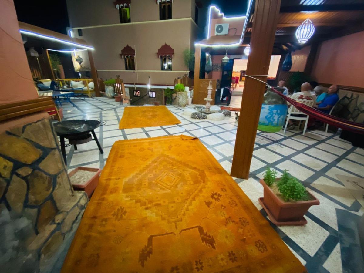 Hotel La Renaissance Tata Ngoại thất bức ảnh