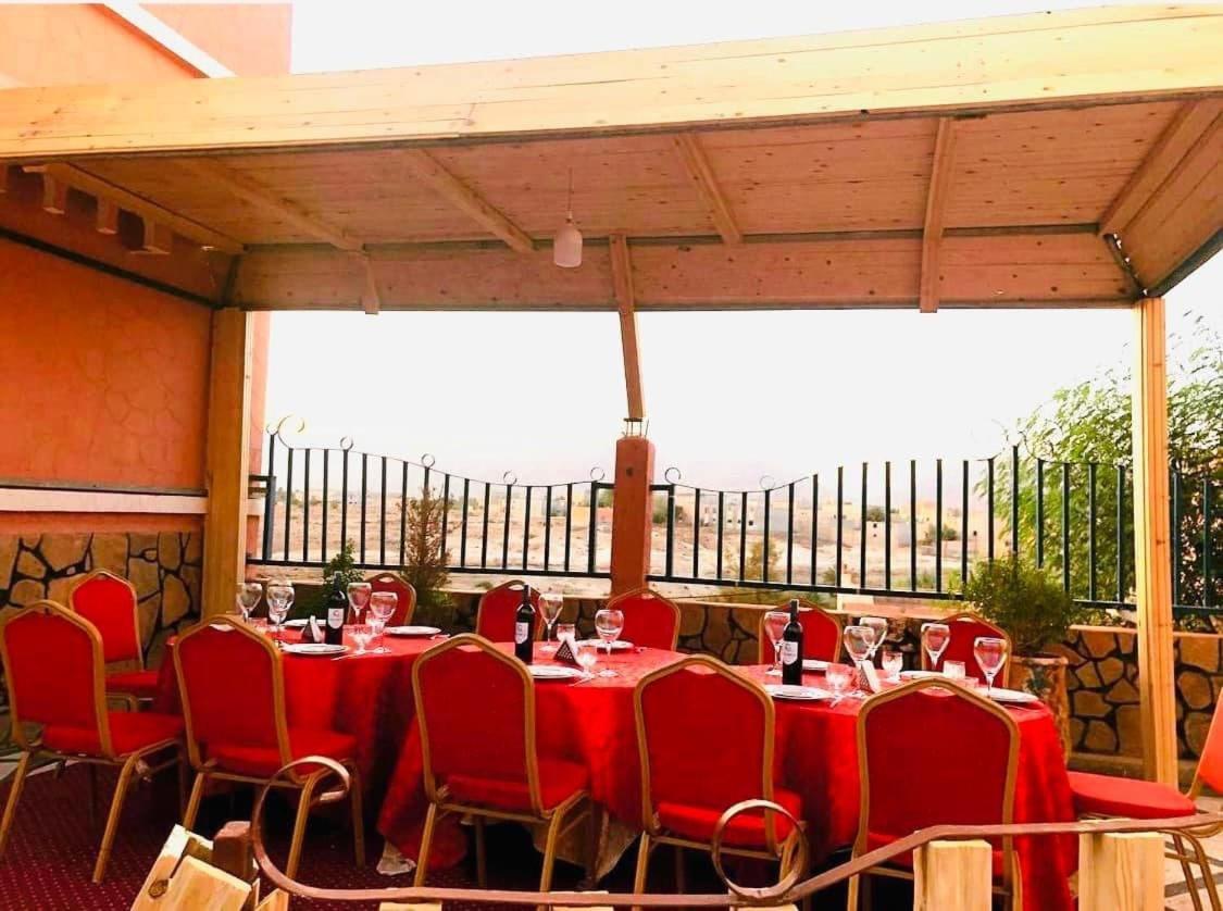 Hotel La Renaissance Tata Ngoại thất bức ảnh